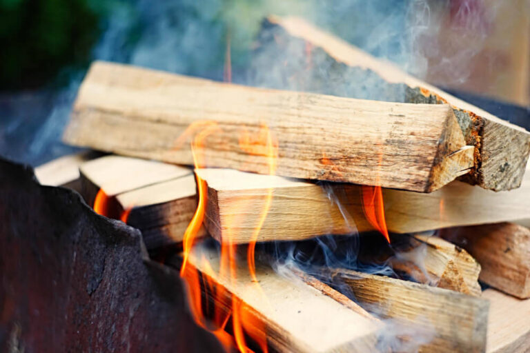 Jak zabezpieczyć drewno przed ogniem