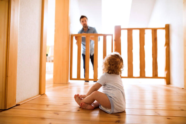 Jak zabezpieczyć dom przed dzieckiem?